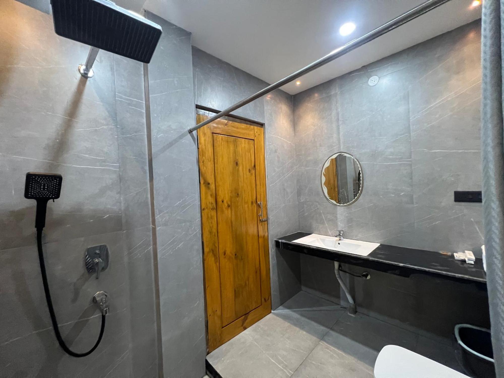 Comfort Lodge Guwahati
